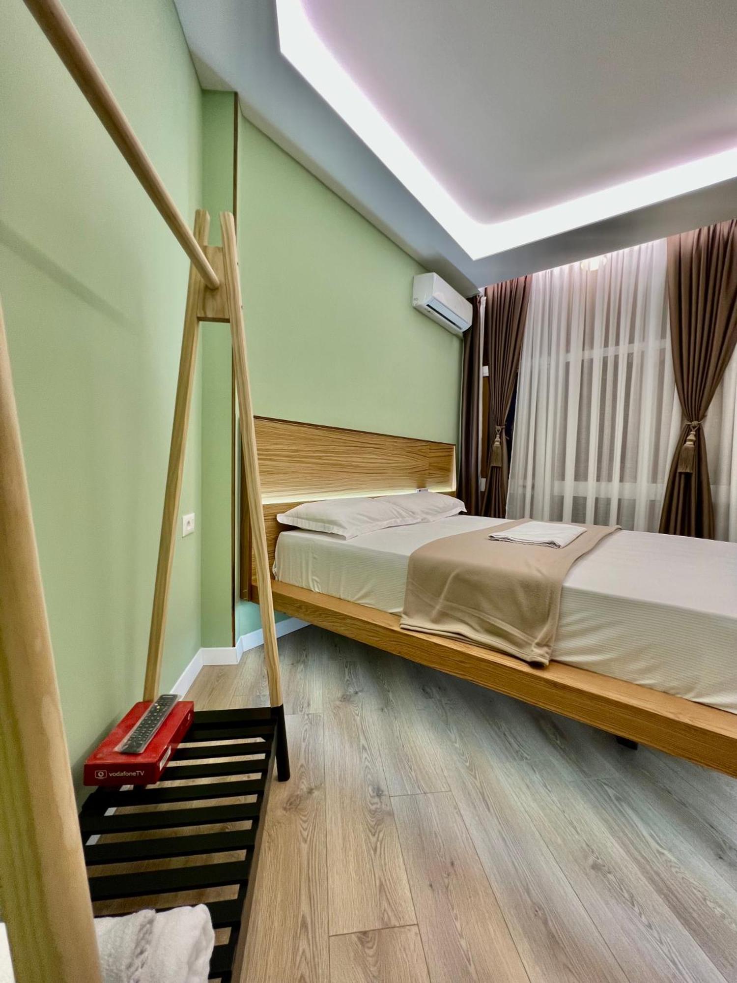 Spiranca Luxury Suites Τίρανα Δωμάτιο φωτογραφία